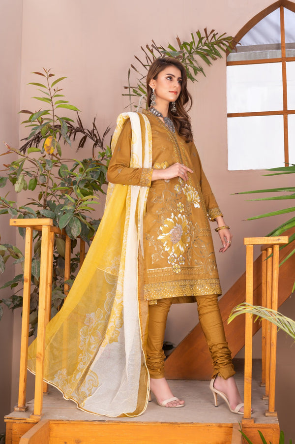 3 Pcs lawn embroidered suit